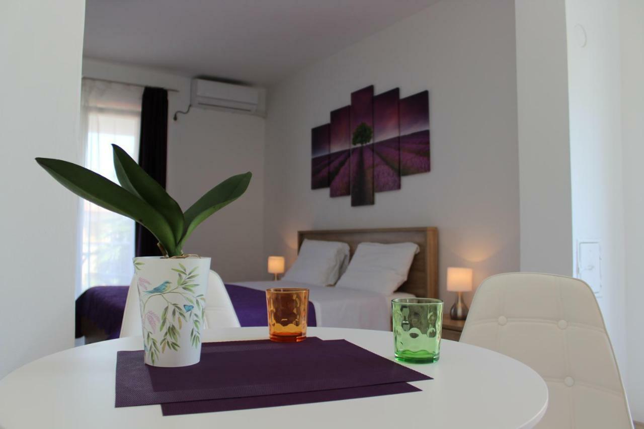 Apartment Tip Top 罗维尼 外观 照片